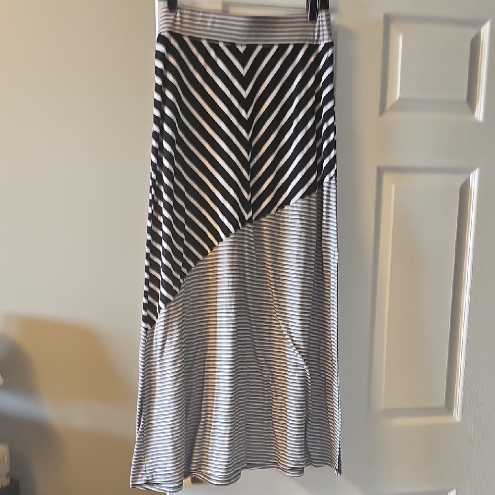 Seven7 Black and White Asymmetrical Maxi Skirt
